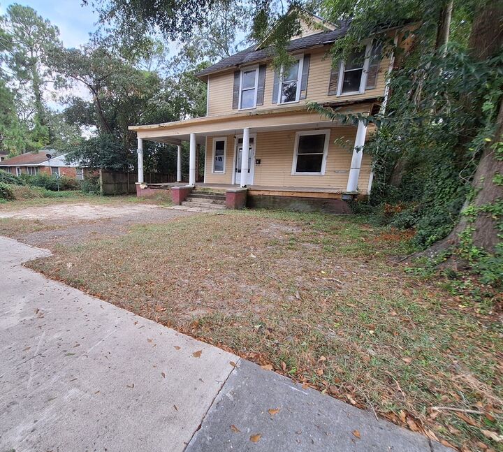 Property Photo:  312 E 14th Avenue  GA 31015 