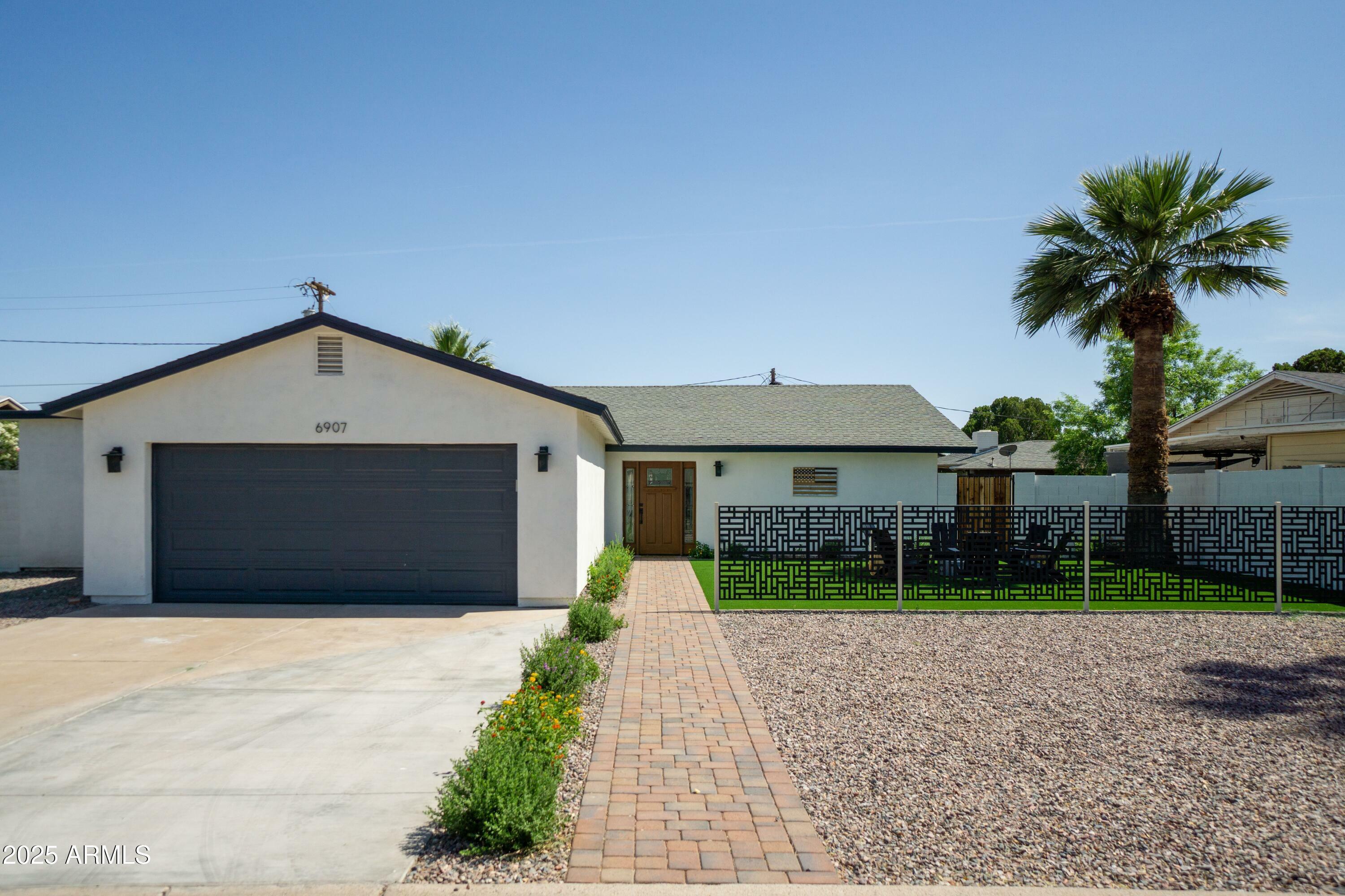 6907 E Palm Lane  Scottsdale AZ 85257 photo