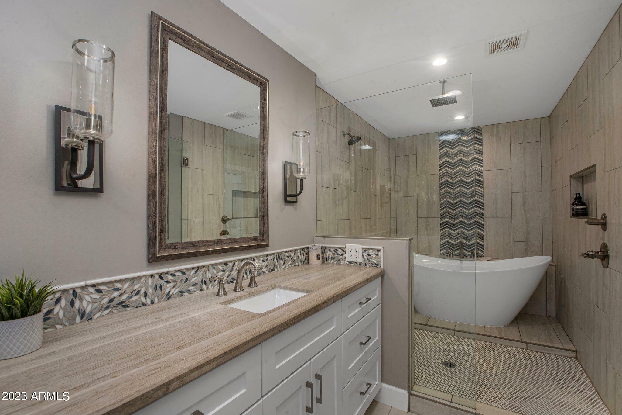 Property Photo: 8343 E Quarterhorse Trail AZ 85258