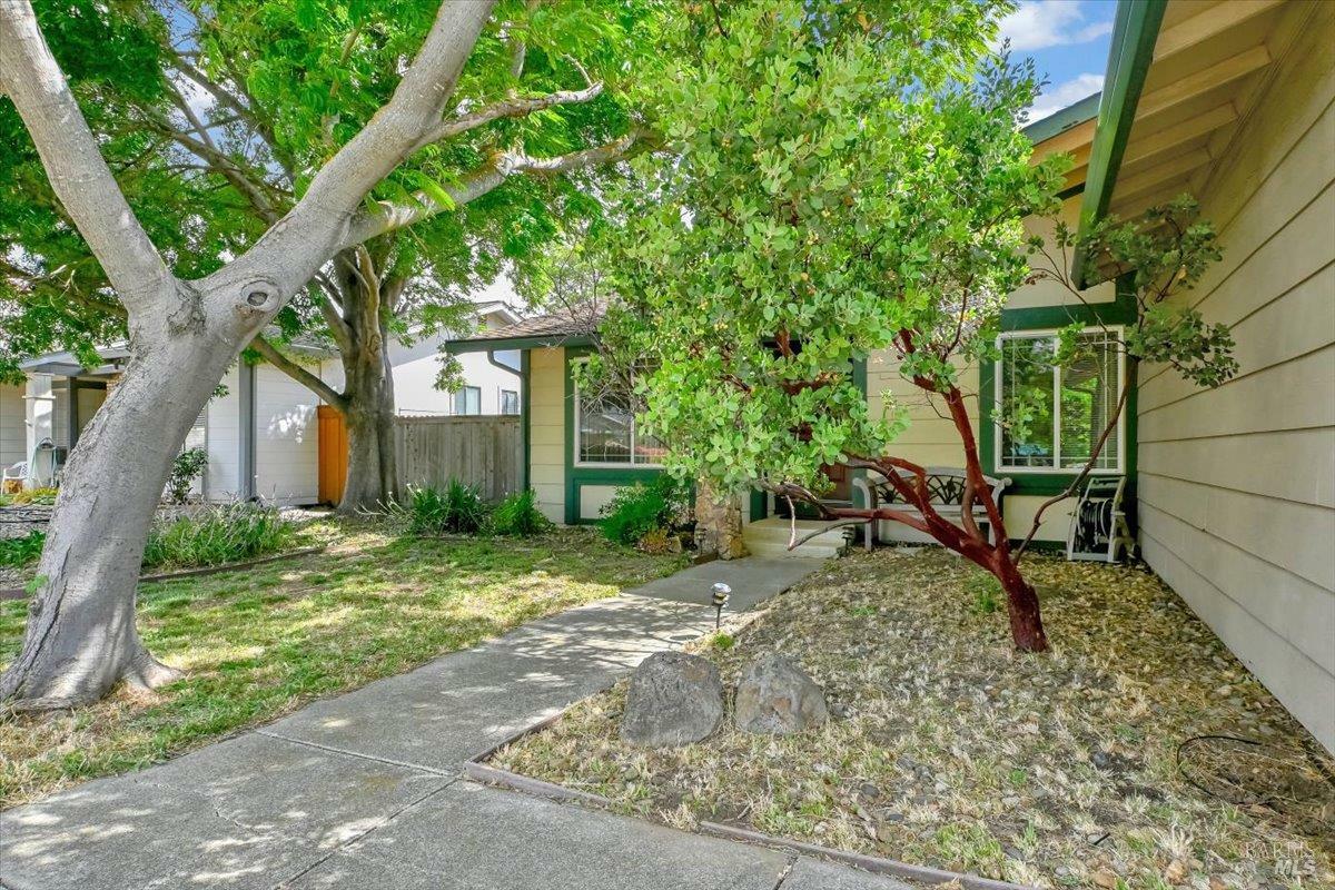 Property Photo: 588 Silver Lake Drive CA 94534
