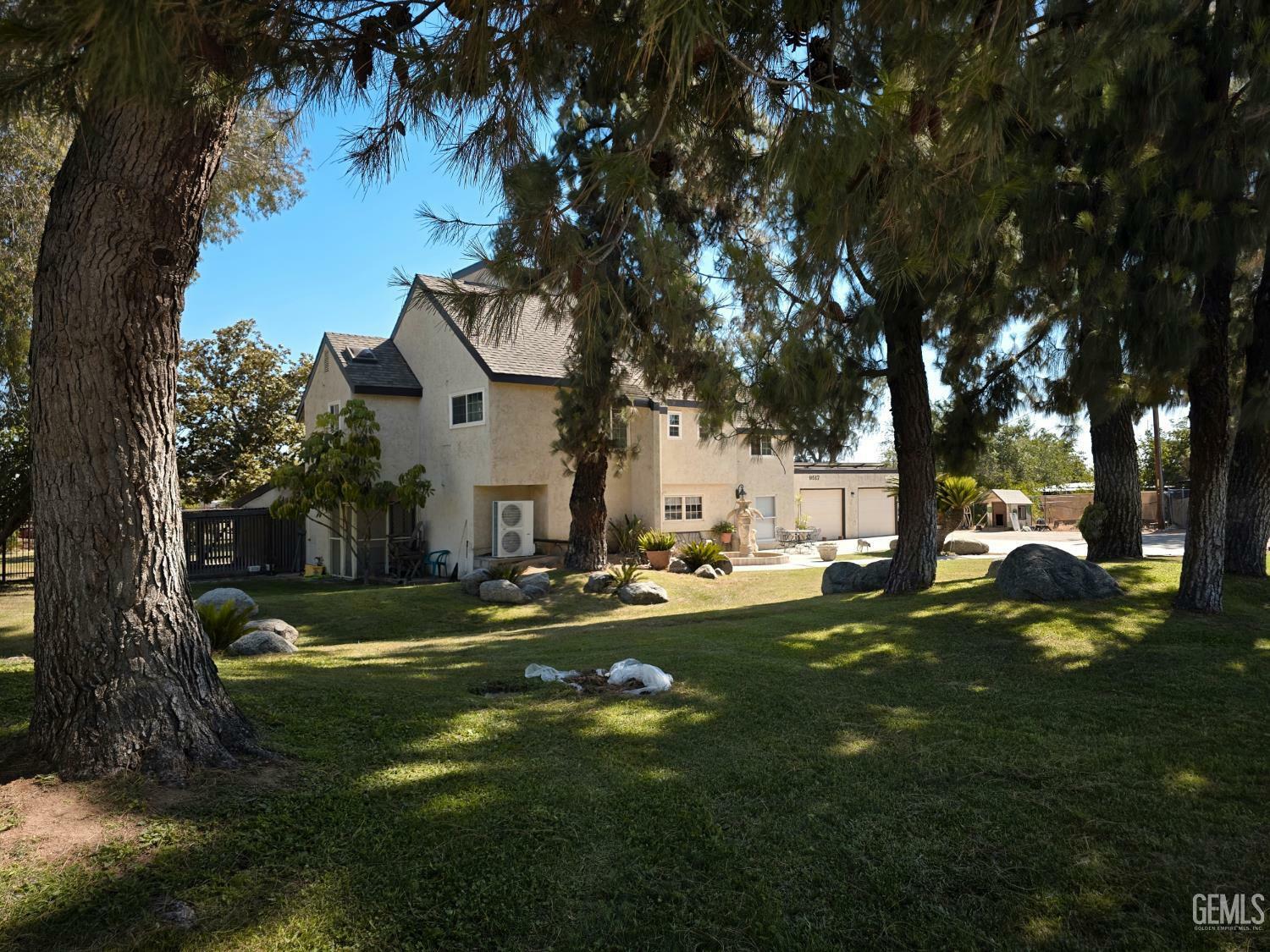 Property Photo: 9517 Eucalyptus Drive CA 93306