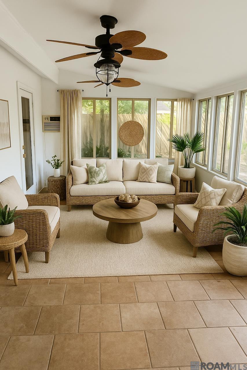 Property Photo: 2225 Edinburgh Ave LA 70808