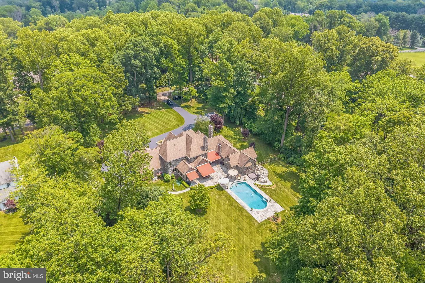 Property Photo:  650 S Warren Avenue  PA 19355 