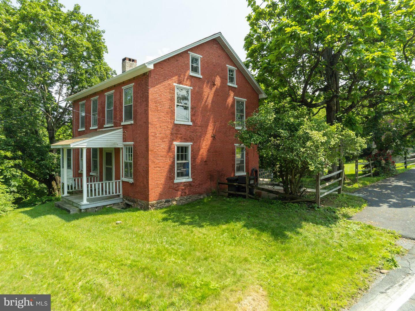 Property Photo: 1018 Fairview Drive PA 19533