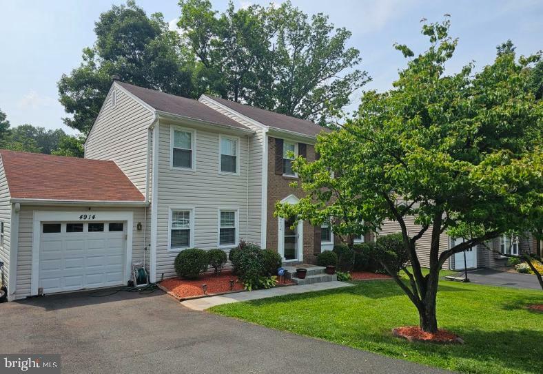 Property Photo: 4914 King David Boulevard VA 22003