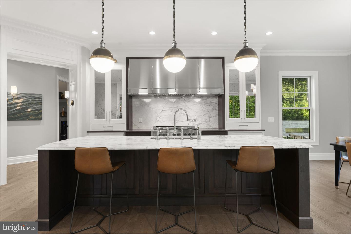 Property Photo: 717 Miller Avenue VA 22066