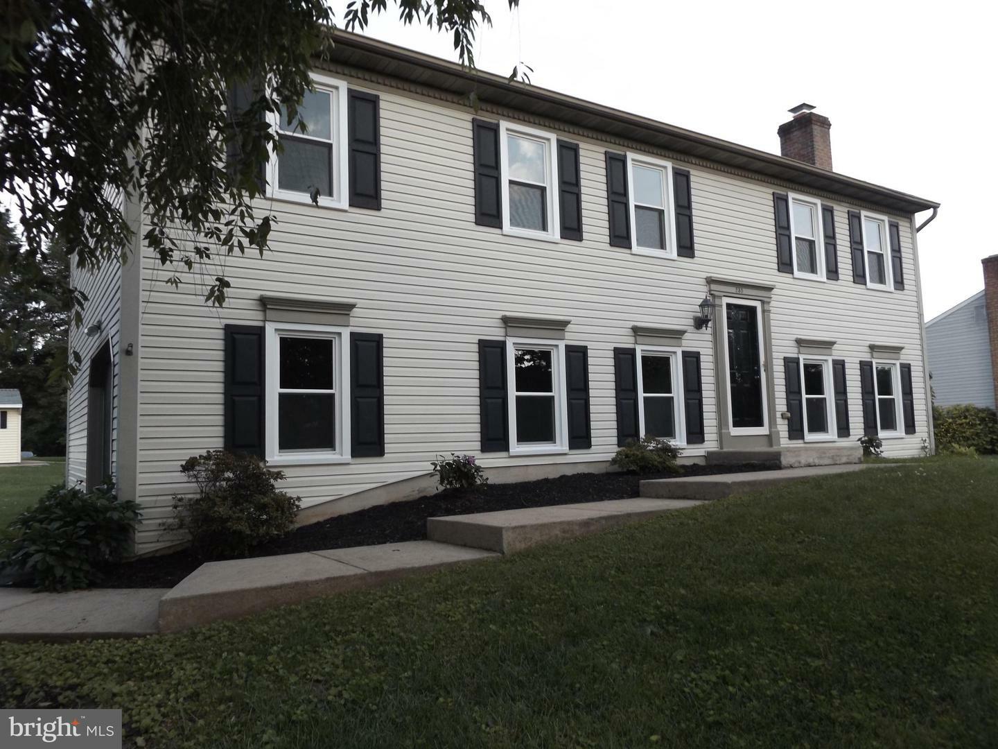Property Photo: 235 Landis Drive PA 17602