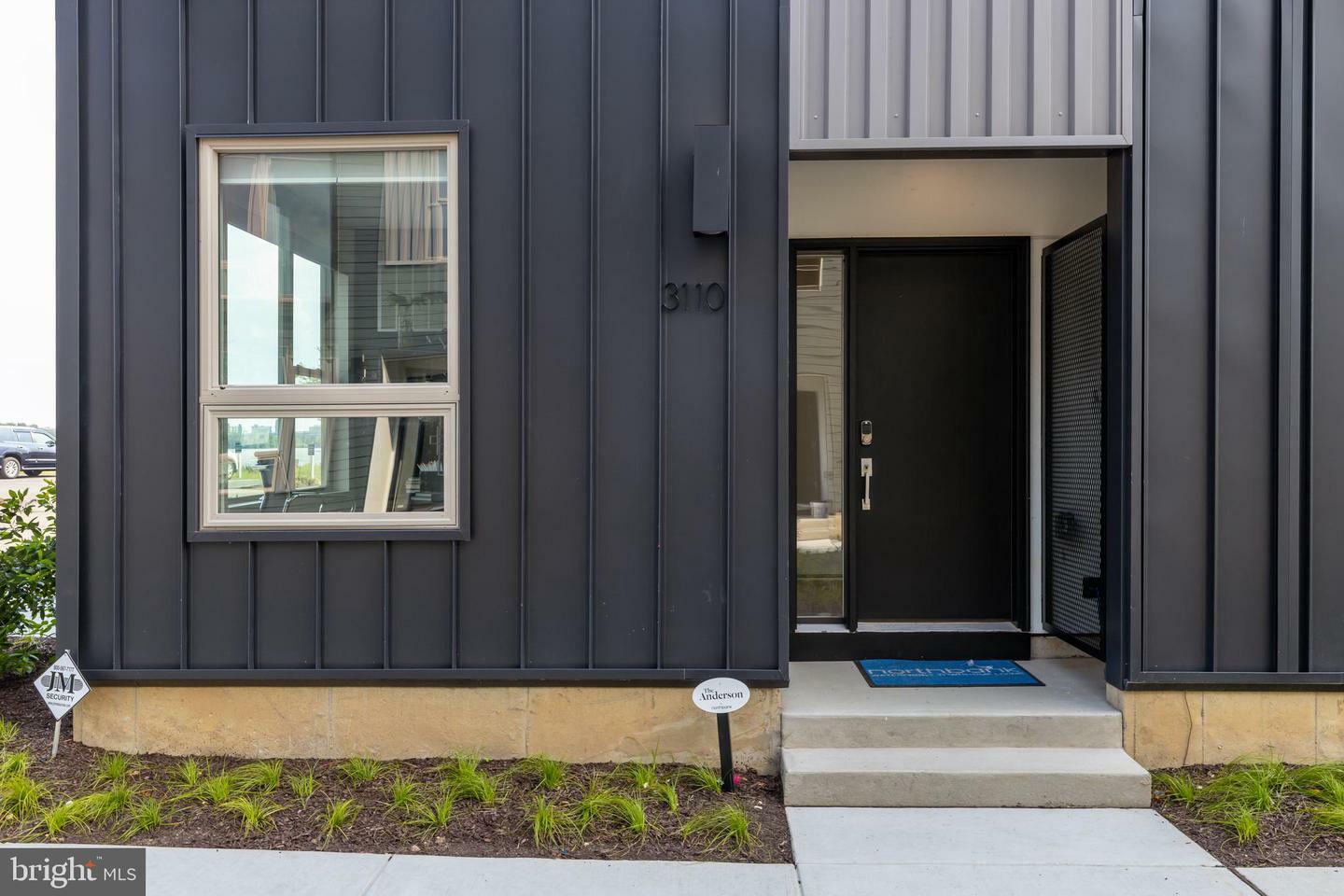 Property Photo: 25E Richmond Street PA 19125
