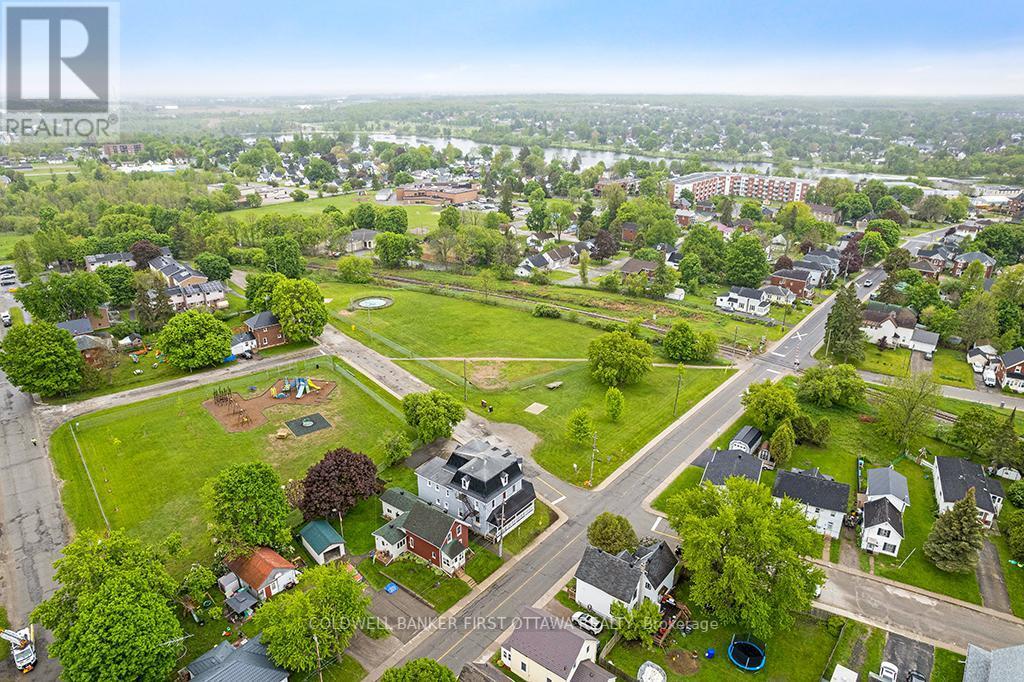 Property Photo: 151 Chambers Street ON K7A 2Z5