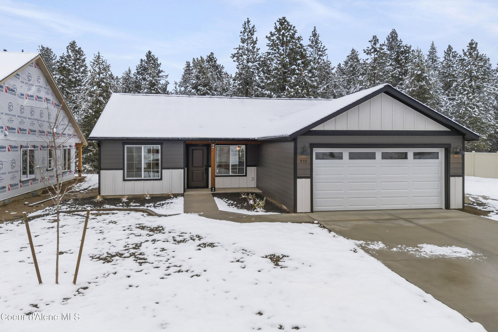 Property Photo:  910 E Valley St S  ID 83822 