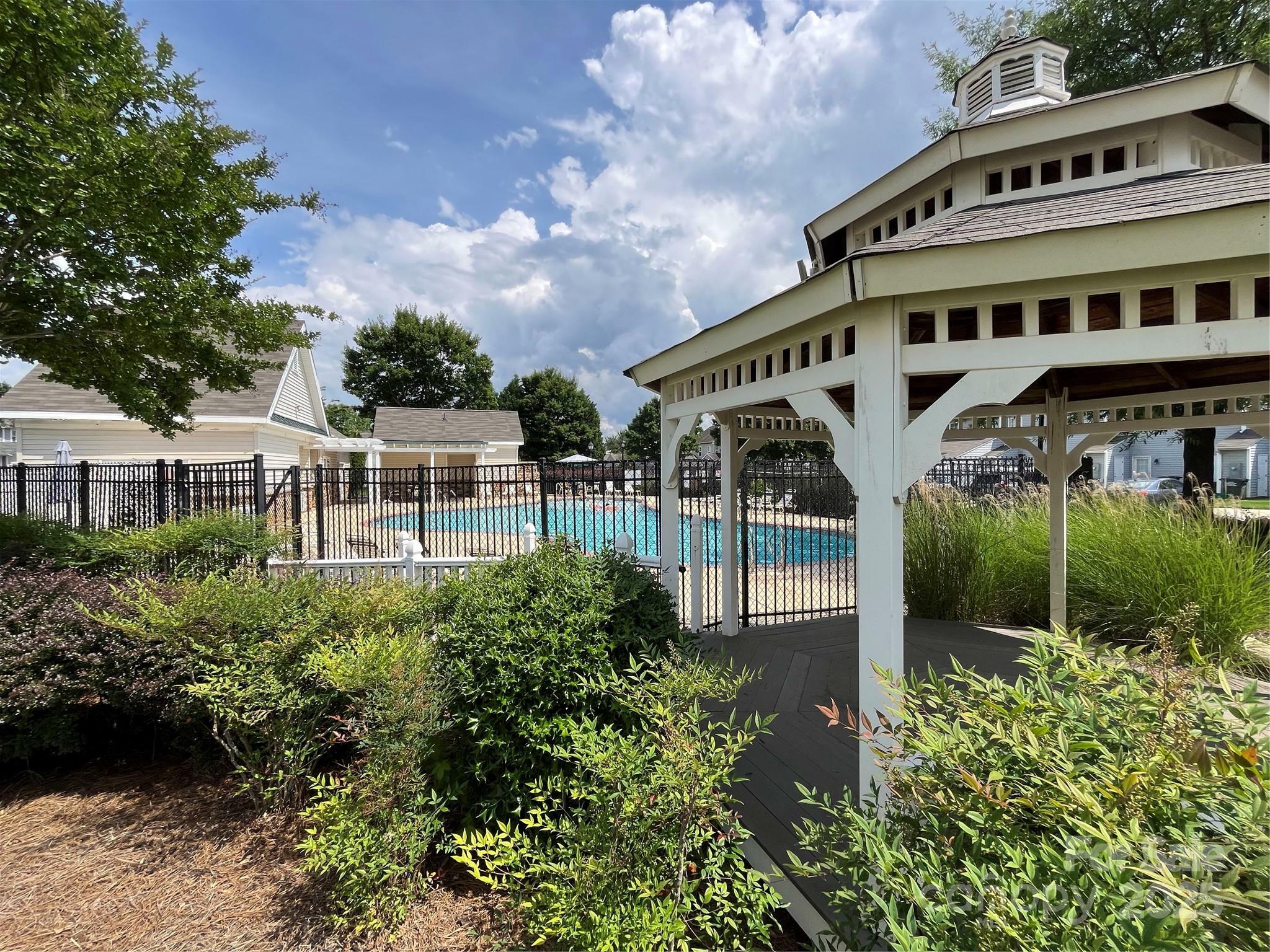 5238 Prosperity View Drive  Charlotte NC 28269 photo