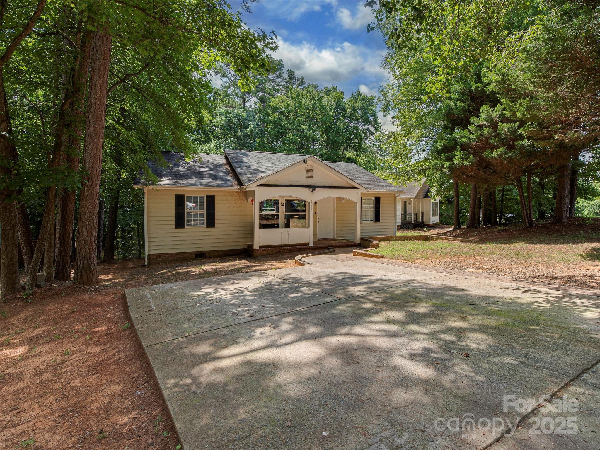 Property Photo: 7015 Ware Road NC 28212