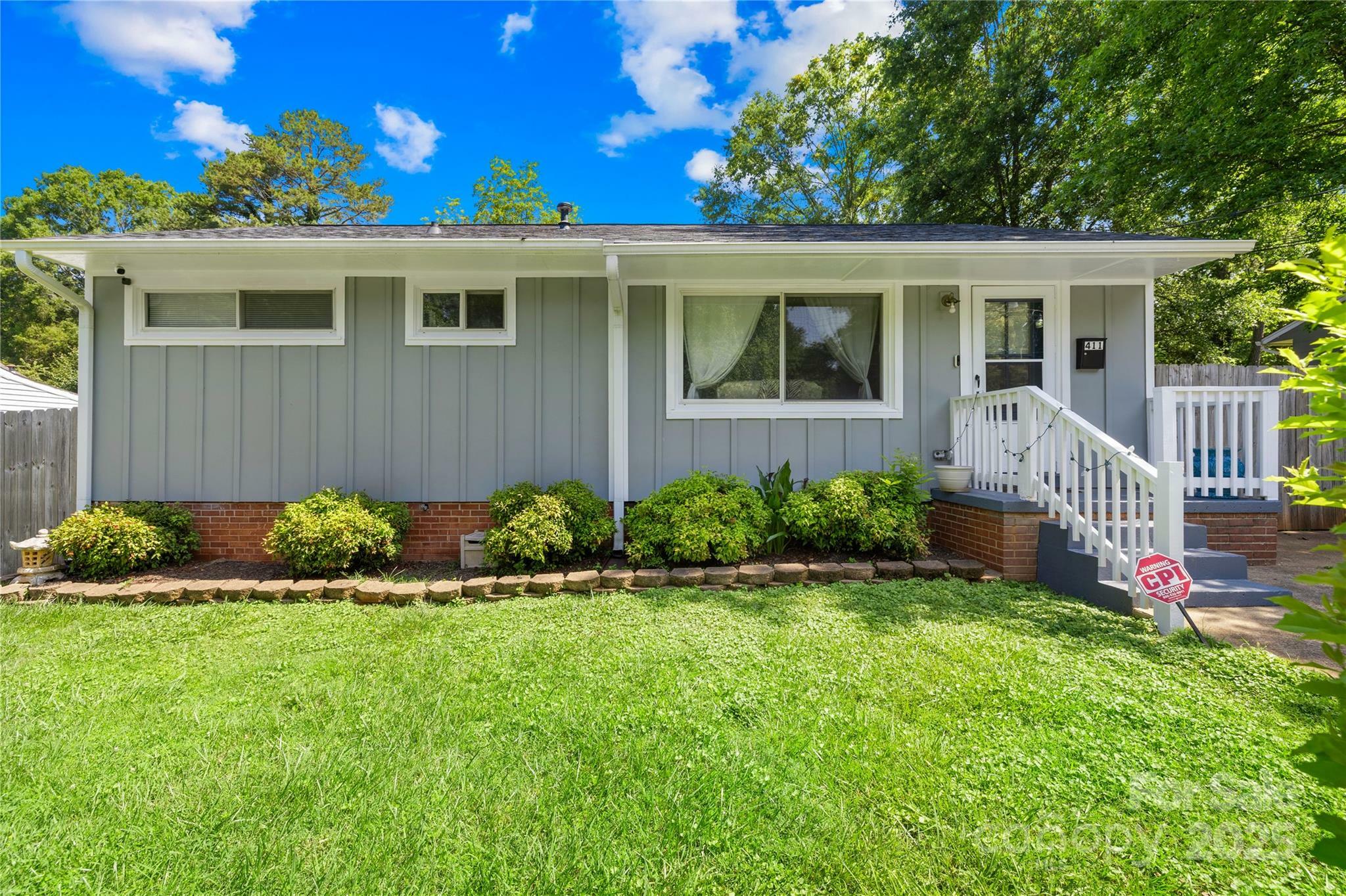 Property Photo: 411 Belvedere Circle NC 28086