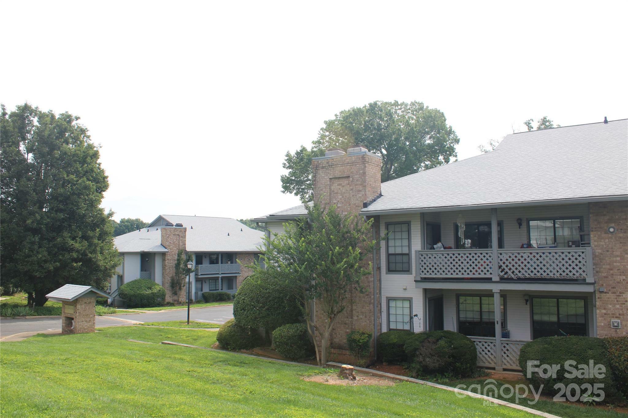 Property Photo:  5864 Harris Grove Lane  NC 28212 