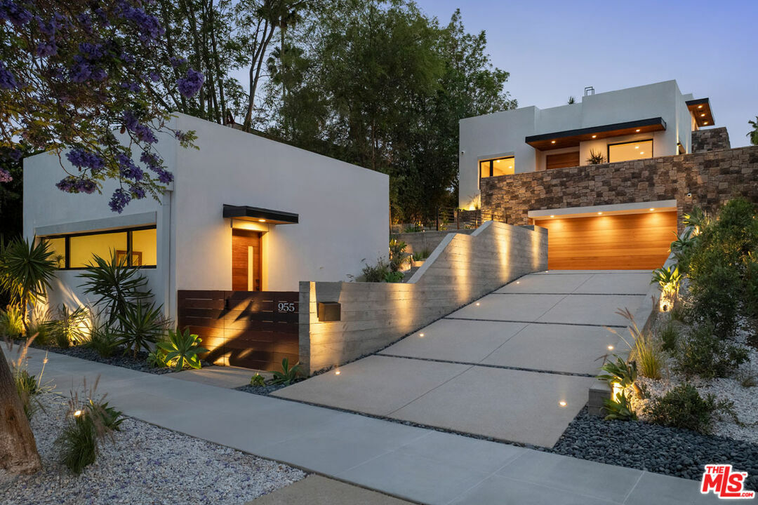 Property Photo: 955 Micheltorena St CA 90026