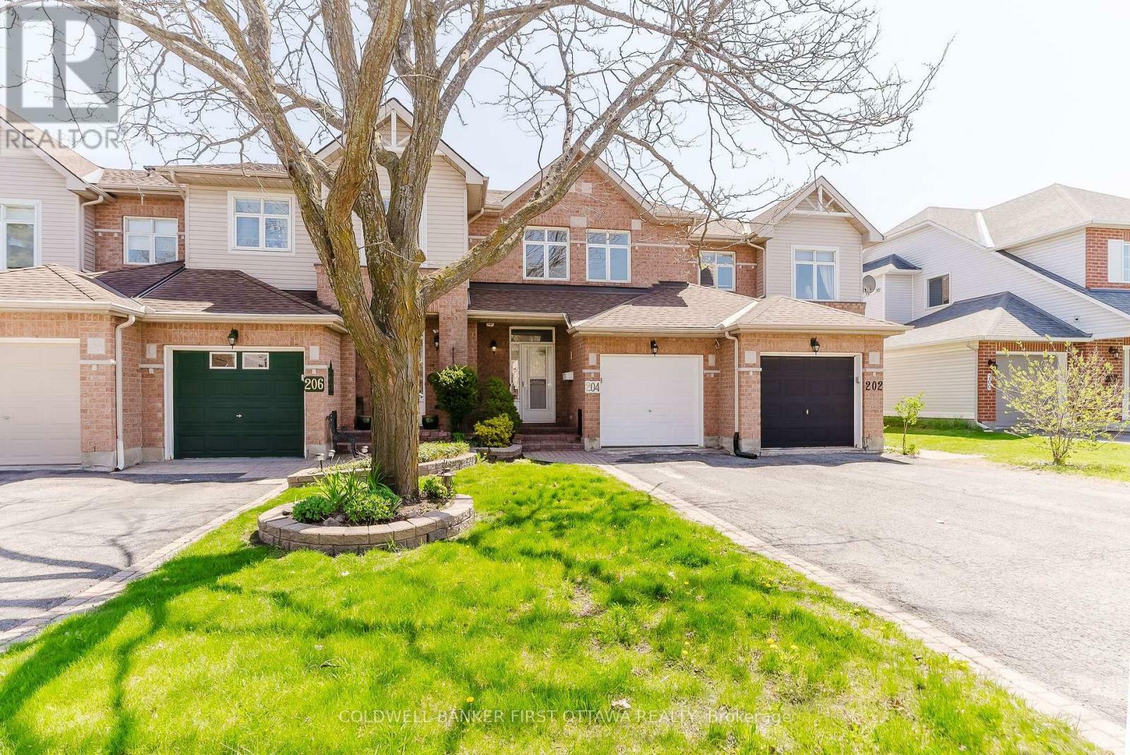Property Photo: 204 Windhurst Drive ON K2G 6H9