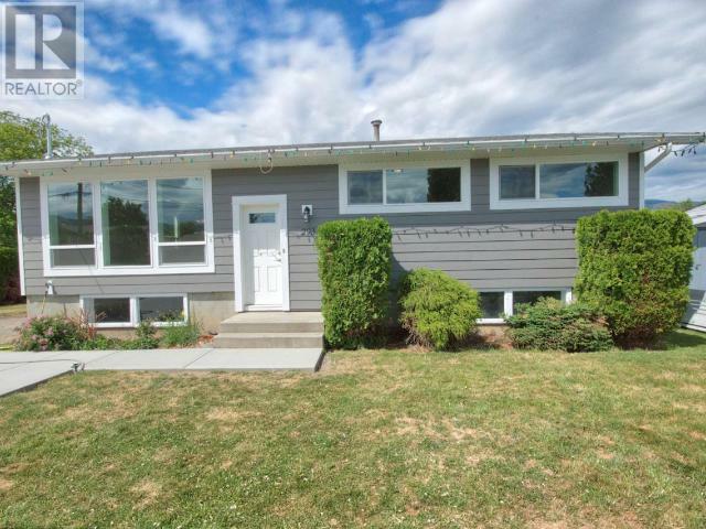 Property Photo:  293 Walnut Avenue  BC V2B 1C7 