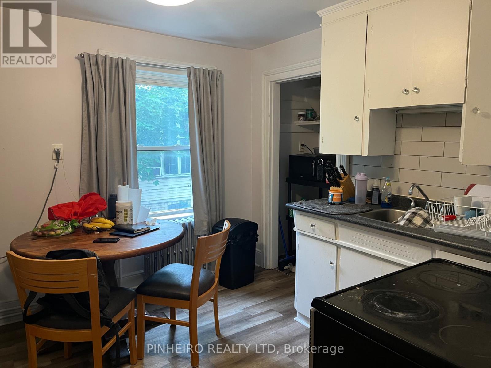 Property Photo: 611 Talbot Street 2 ON N6A 2T2