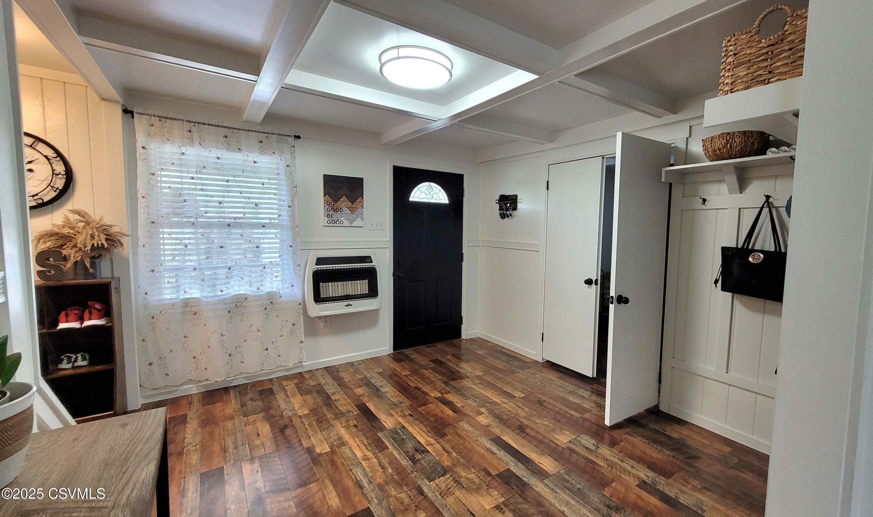 Property Photo: 124 E Coal Street PA 17881