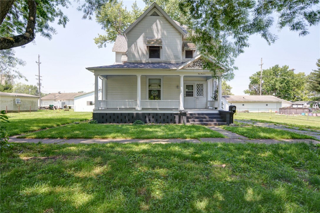Property Photo: 319 N Macon Street IL 62550