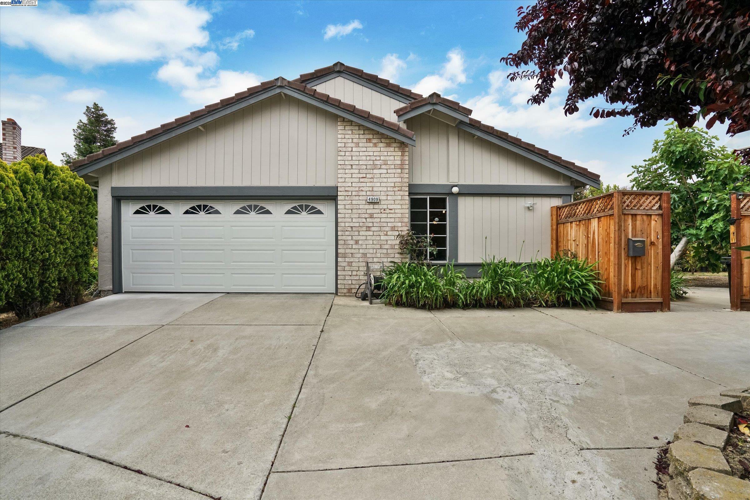 Property Photo: 4909 Romeo CA 94555