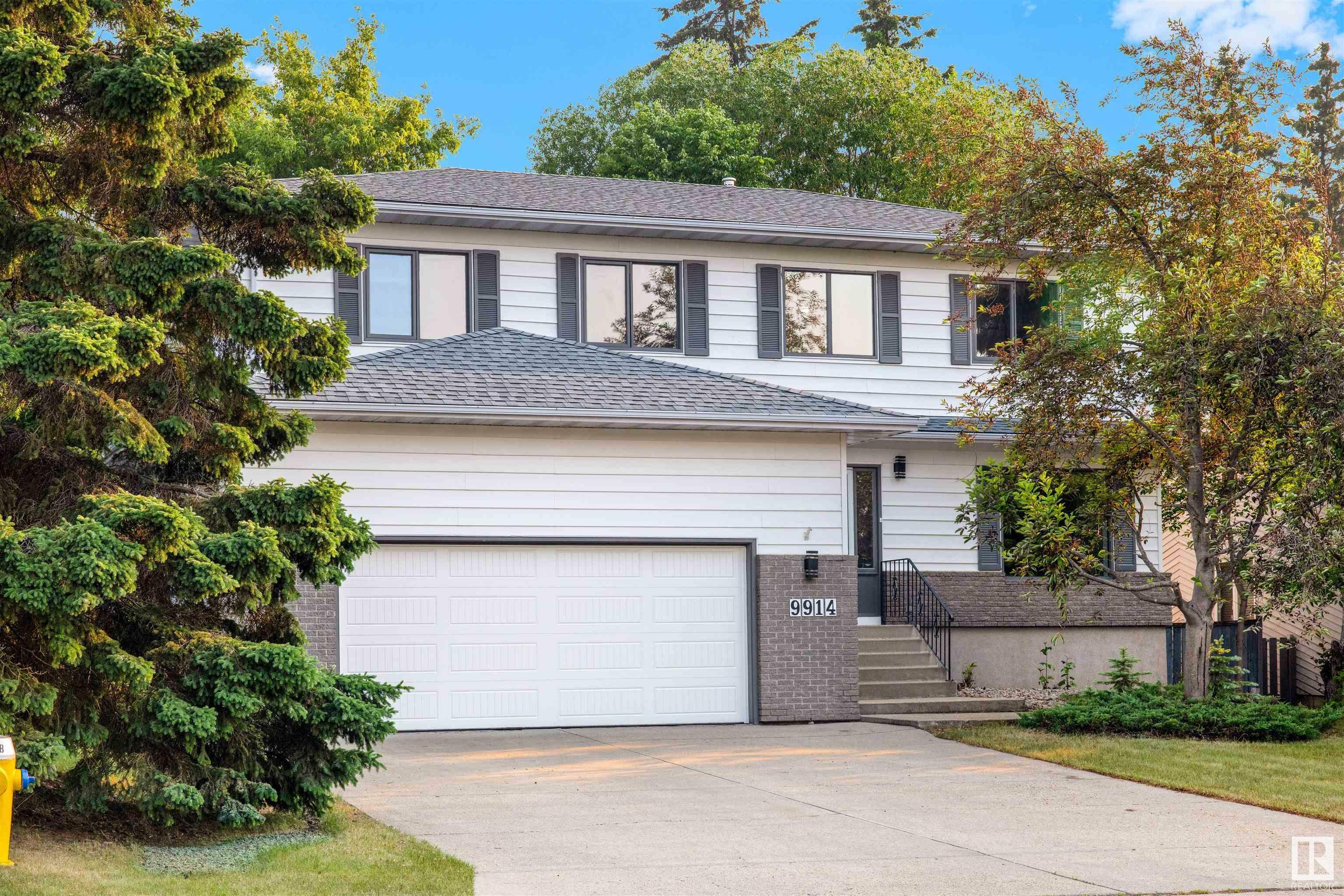 Property Photo: 9914 86 Street AB T8L 3A7