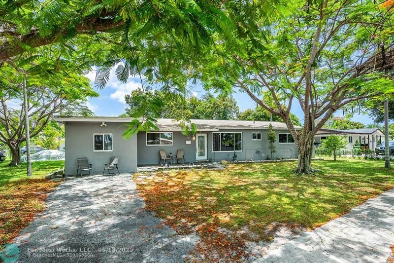 Property Photo:  6631 SW 4th St  FL 33023 