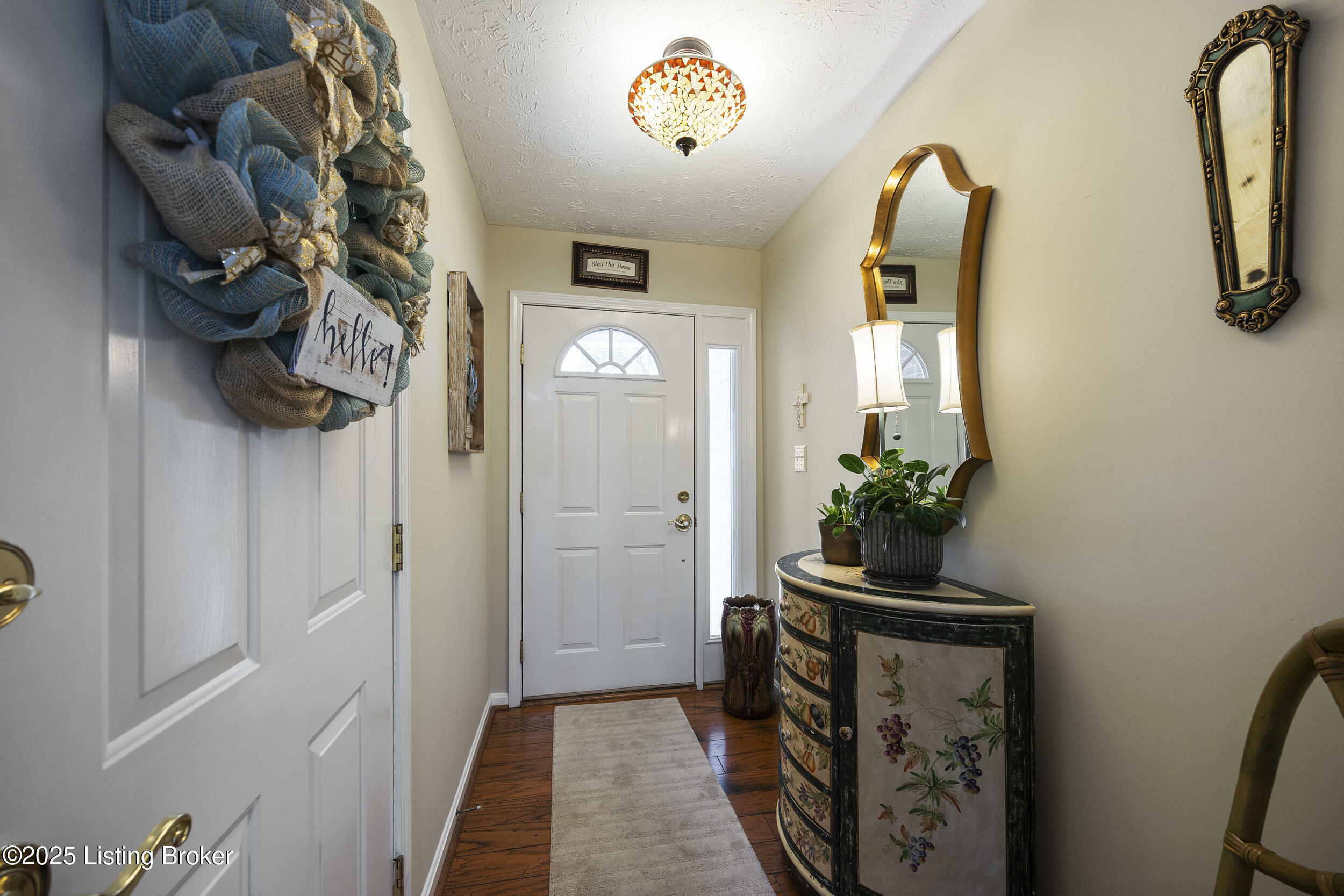 Property Photo: 12582 Springfalls Ct KY 40229