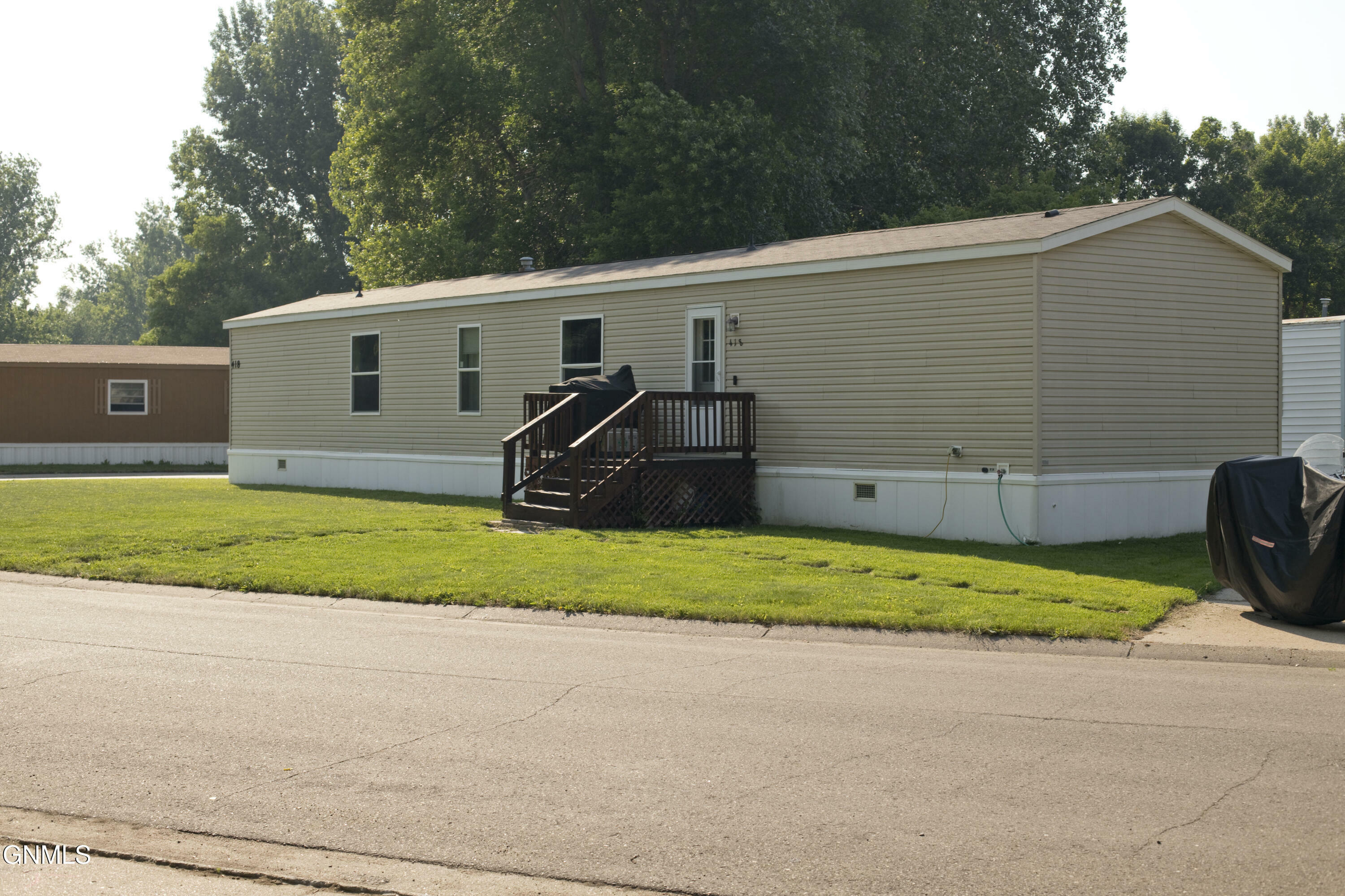 Property Photo: 418 Yorkshire Lane ND 58504