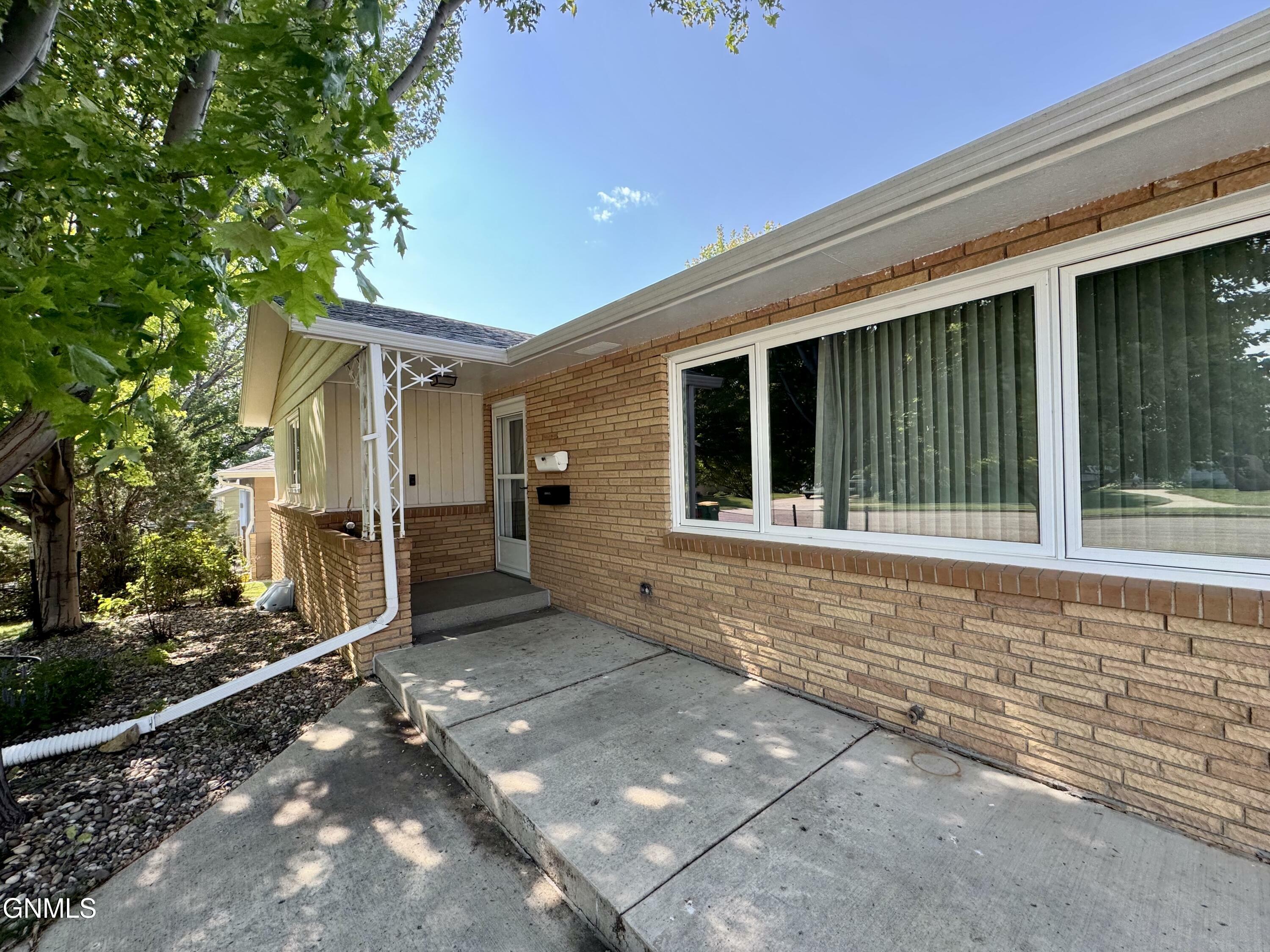 Property Photo: 122 Kavaney Drive ND 58501