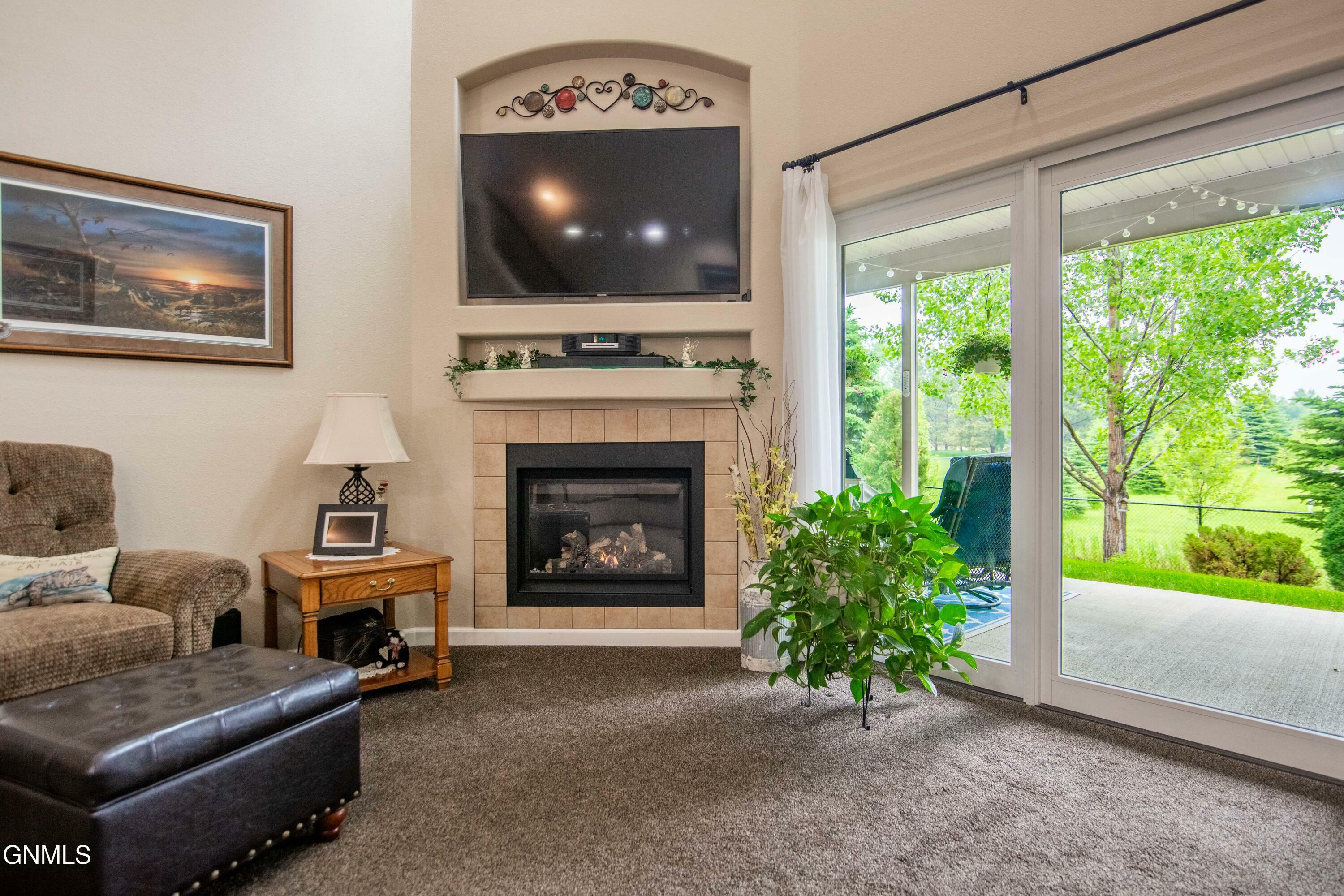 Property Photo: 838 Mayflower Drive ND 58504