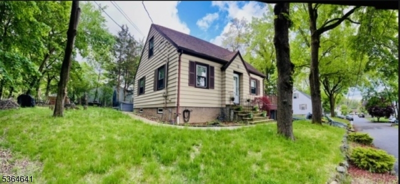 Property Photo:  16 Leystra Ln  NJ 07470 