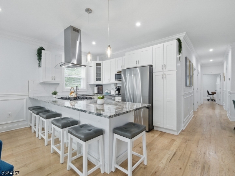 Property Photo:  1050 Bond St 3  NJ 07201 