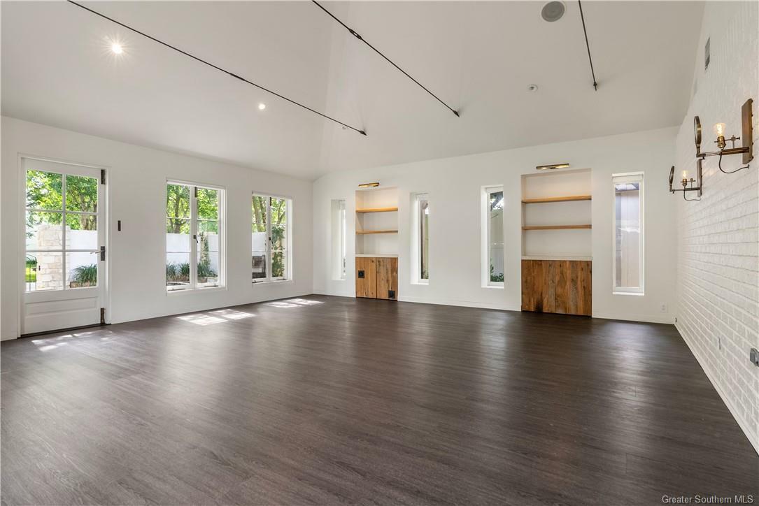 Property Photo:  5805 Dundee Street  LA 70605 