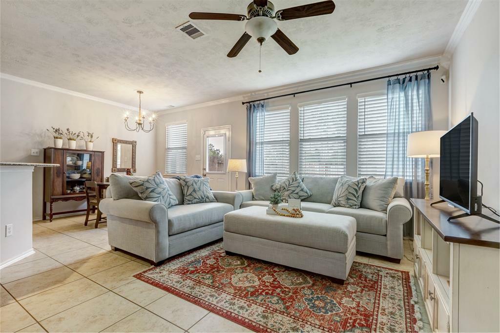 Property Photo: 255 Bloomhill Place TX 77354
