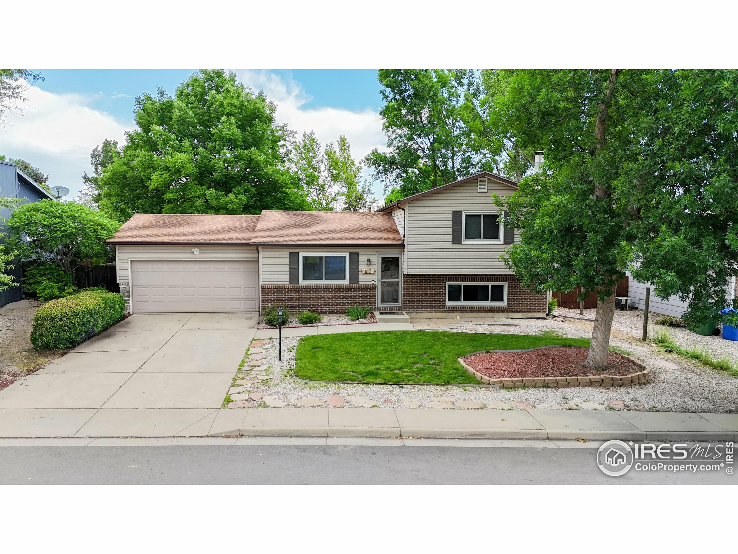 Property Photo: 617 Cottonwood Dr CO 80538