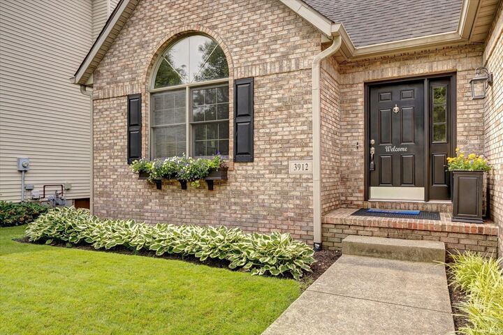 Property Photo:  3912 E Stonegate Court  IN 47401 