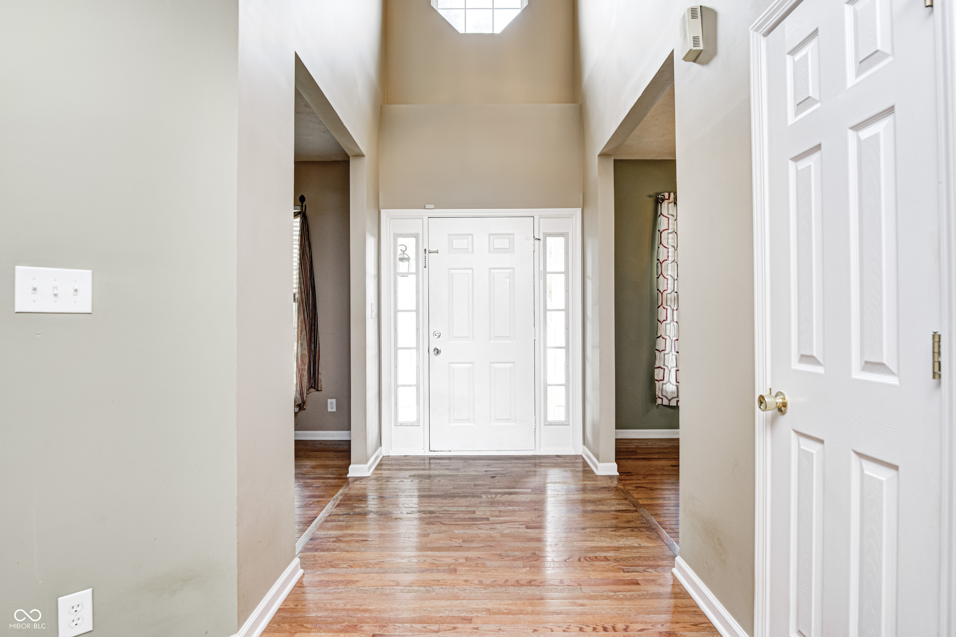 Property Photo: 1306 Flat Wood Court IN 46112