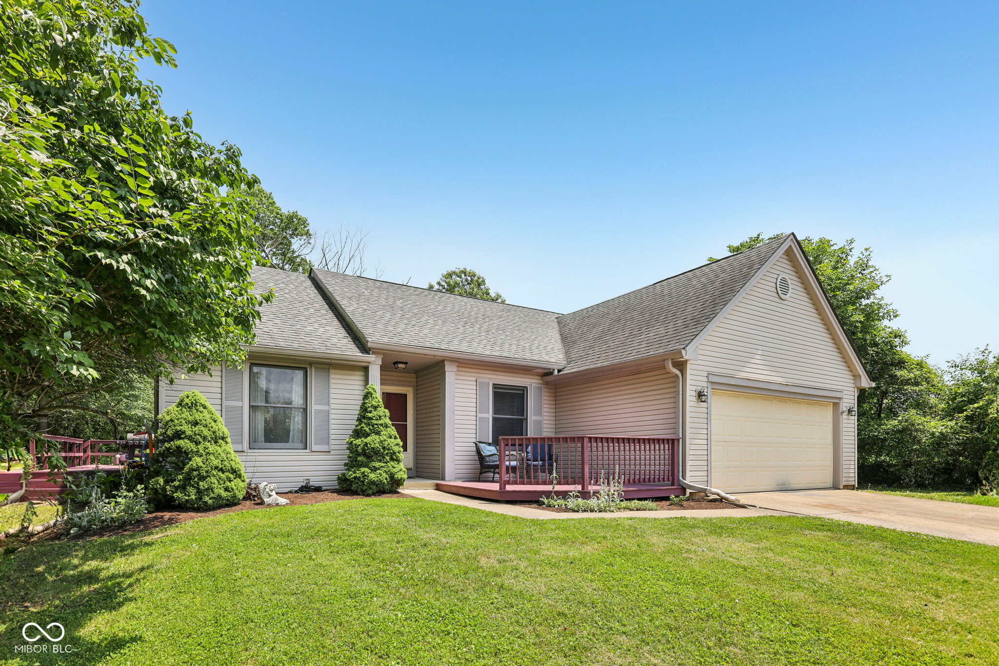 Property Photo: 7831 Bayridge Drive IN 46236