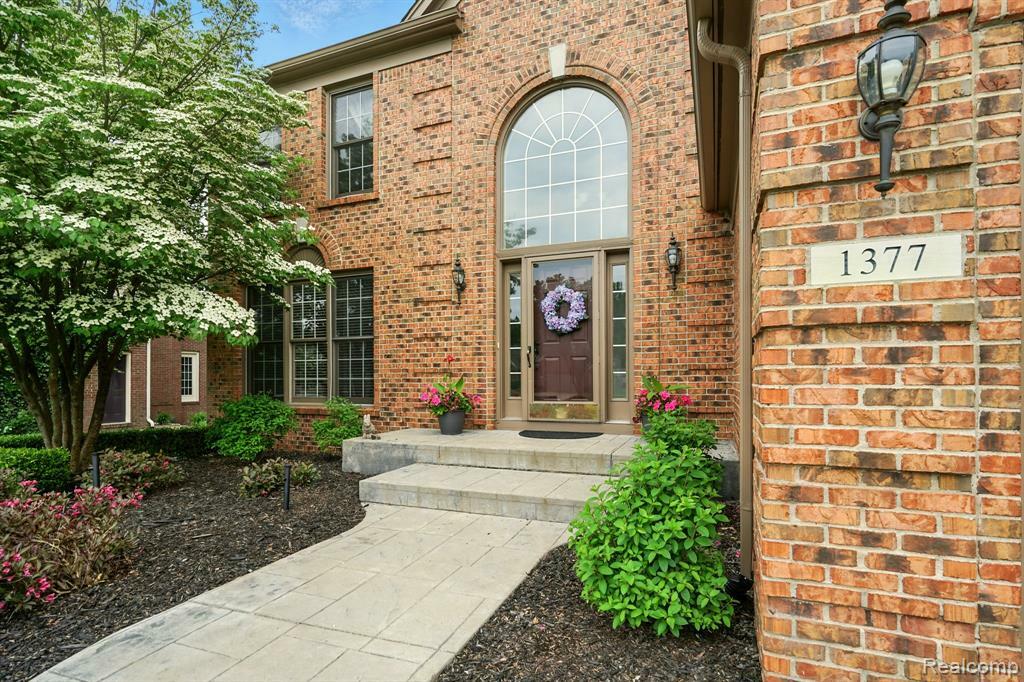 Property Photo: 1377 Lake Shore Boulevard MI 48362 3911