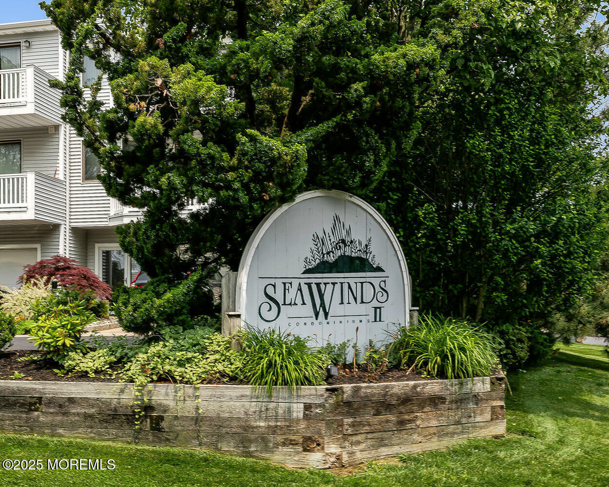 Property Photo: 7 Navesink Court NJ 07740