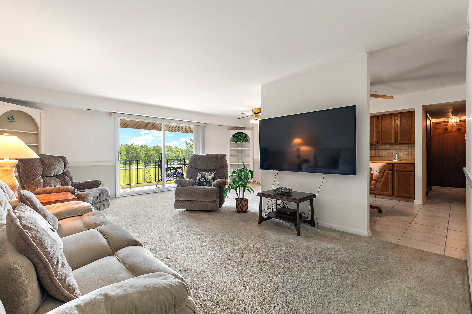Property Photo: 9900 Shady Lane 3ne IL 60462