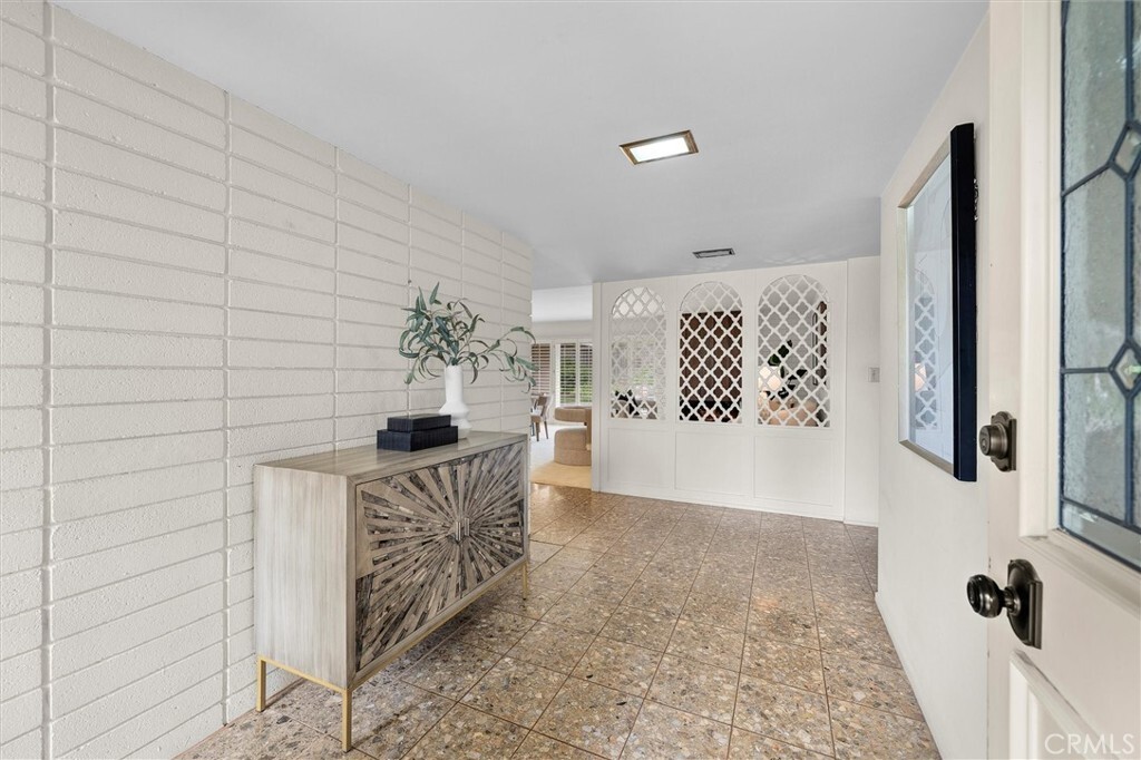 Property Photo:  1812 Tradewinds Lane  CA 92660 