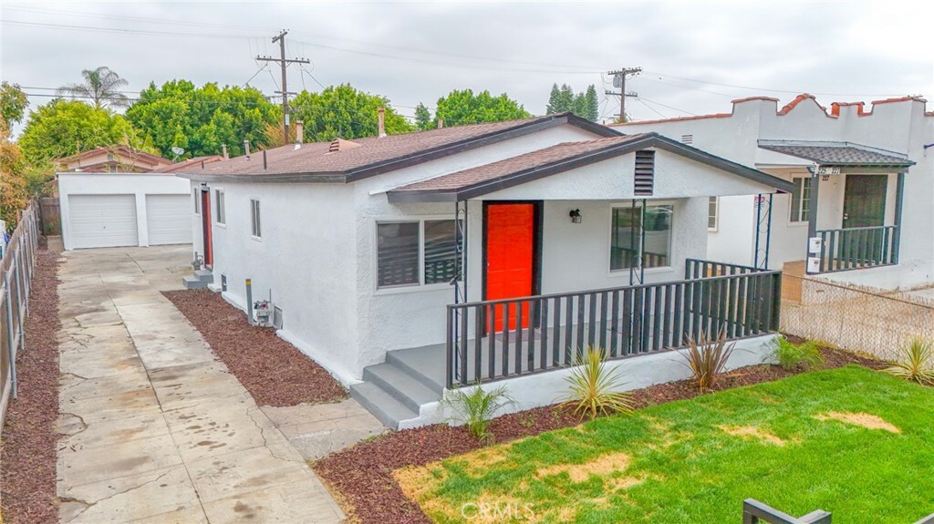 Property Photo: 223 E 83rd Street CA 90003