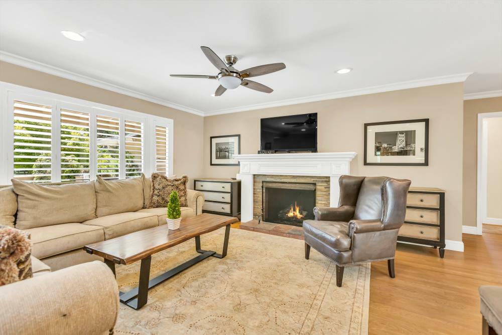 Property Photo: 330 Ross Way CA 95864