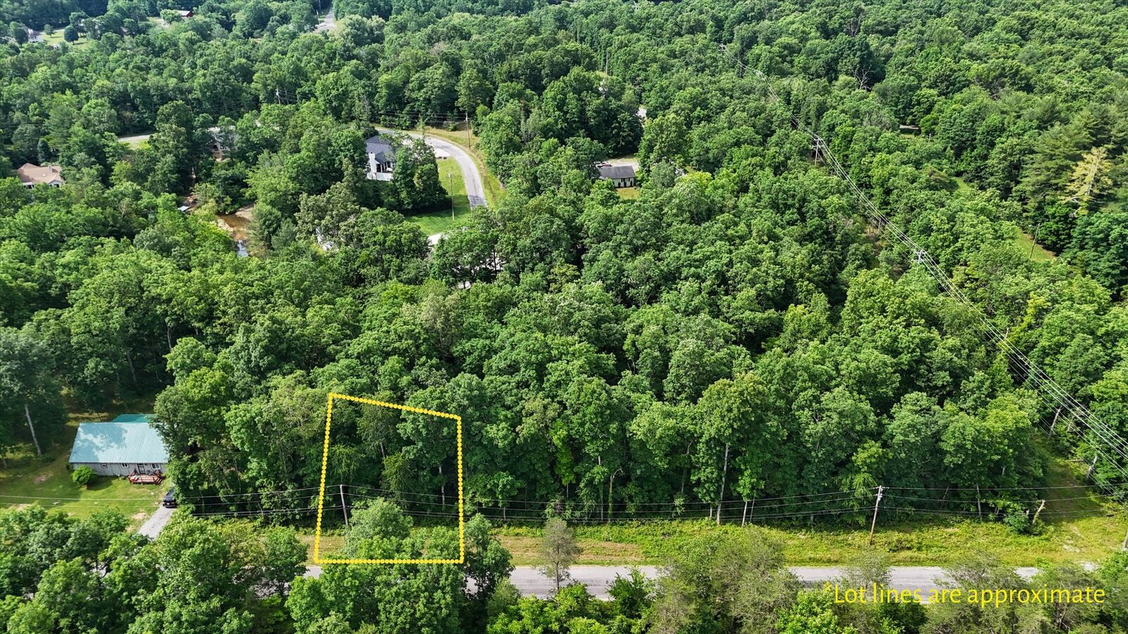 Property Photo:  1008 War Eagle Dr  TN 38572 