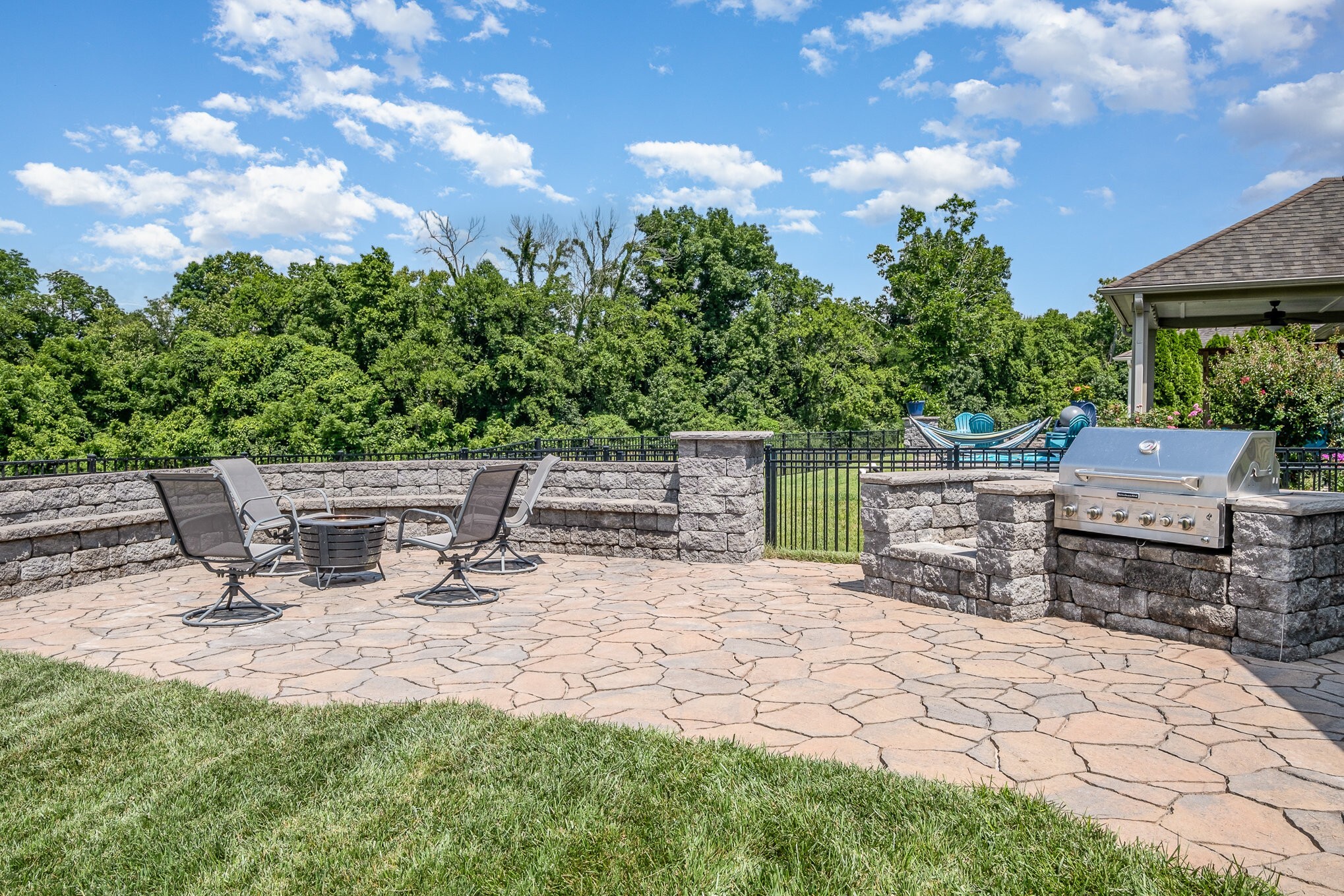 Property Photo: 2050 Beamon Dr TN 37064