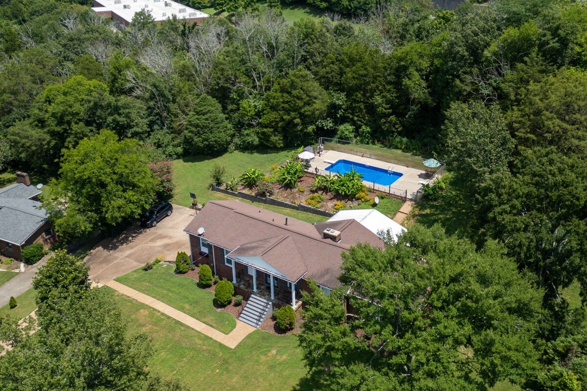 Property Photo:  237 Craigmeade Dr  TN 37214 