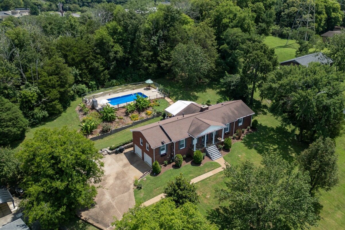 Property Photo:  237 Craigmeade Dr  TN 37214 