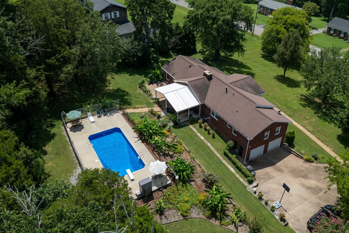 Property Photo:  237 Craigmeade Dr  TN 37214 